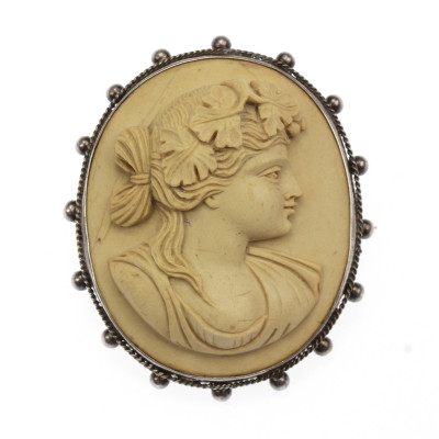 Brooch with lava stone cameo