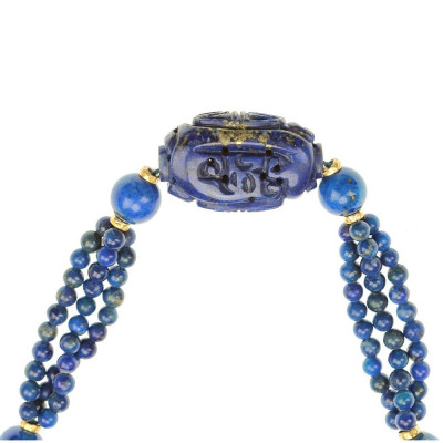 Lapisové korále se zlatými prvky