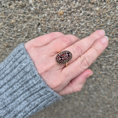 Gold garnet ring