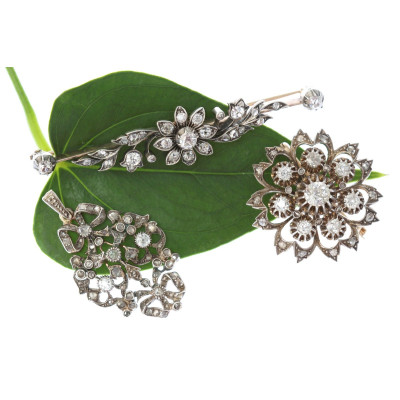 Flower diamond brooch - end of 19th century