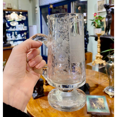 Skleněný půllitřík s rytinou Hradčan