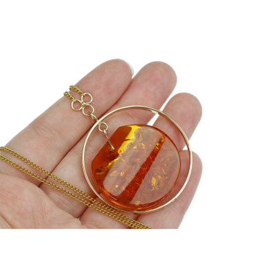 Zlatý náhrdelník s jantarem