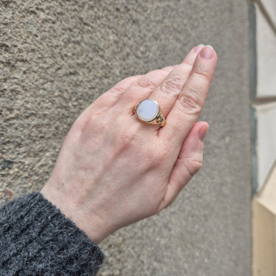 Chalcedony gold men's ring