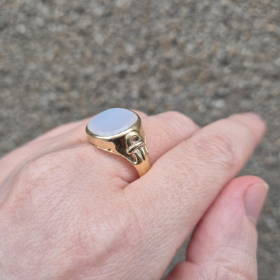 Chalcedony gold men's ring