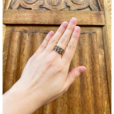 Zlatý prsten se safíry a diamanty