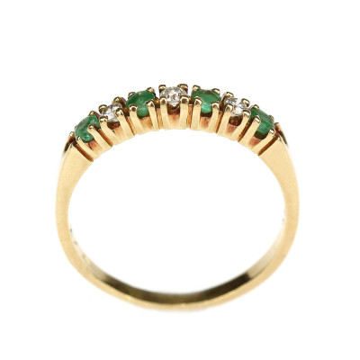 Zlatý prsten se smaragdy a diamanty