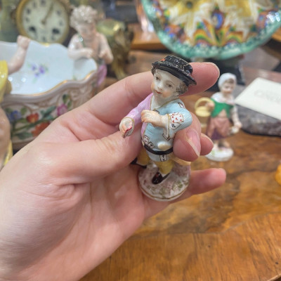 Porcelánová soška - Hráč v karty, Edmé Samson