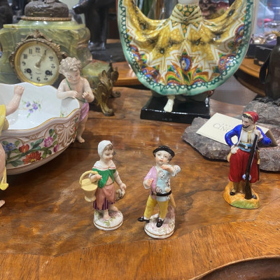 Porcelánová soška - Hráč v karty, Edmé Samson