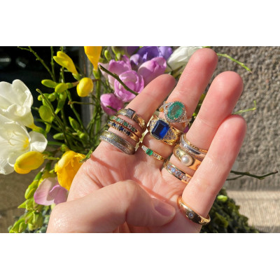 Zlatý prsten se smaragdy a diamanty