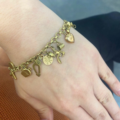 Prvorepublikový zlatý náramek s přívěsky - 20 cm