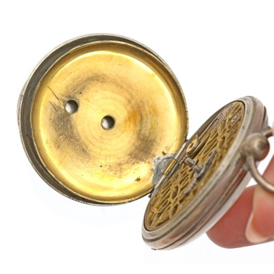 Stříbrné kapesní hodinky na klíč