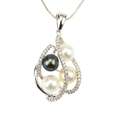 Zlatý náhrdelník s perlami a brilianty