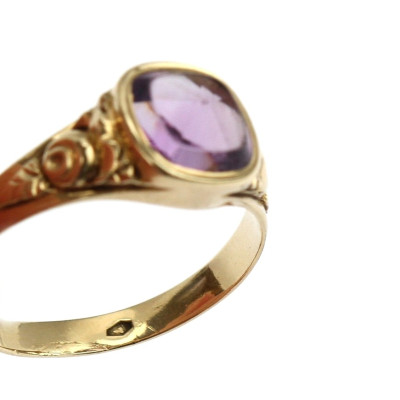 Rakousko-uherský zlatý prsten s ametystem