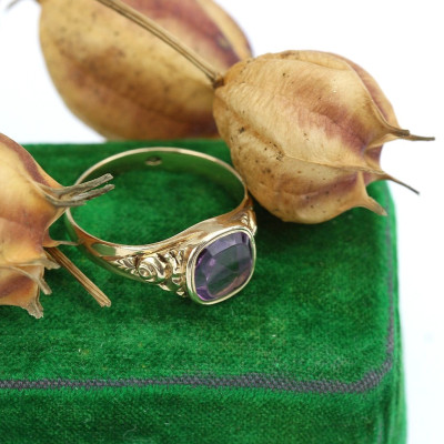 Rakousko-uherský zlatý prsten s ametystem