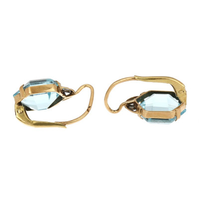 Prvorepublikové náušnice se syntetickými spinely