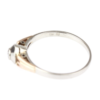 Art deco zlatý prsten s diamantem 0,085 ct - 40. léta