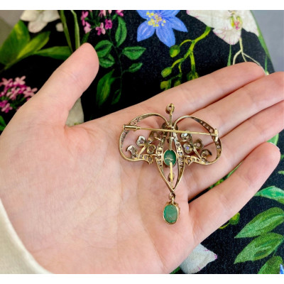 Belle Époque brož s diamanty a smaragdy