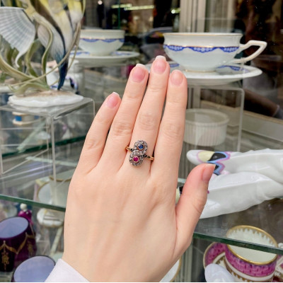 Zlatý prsten s drahými kameny - kolem roku 1930