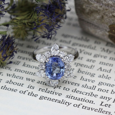 Zlatý prsten se safírem 3,01 ct a diamanty