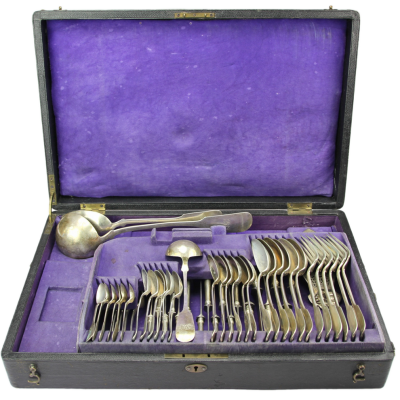Set of silver cutlery