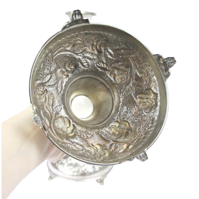 Velké stříbrné svícny