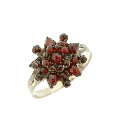 Granátový prsten - Čechy, poslední třetina 19. století