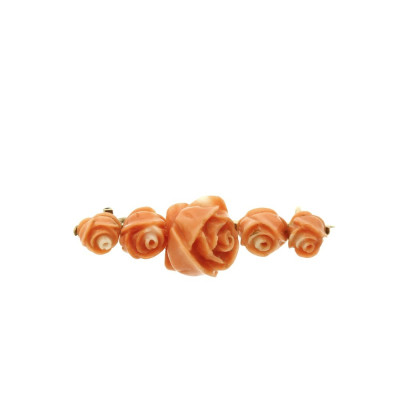 Gold brooch with sea coral - 1930s–1940s