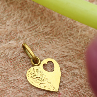 Malý zlatý přívěsek - srdce