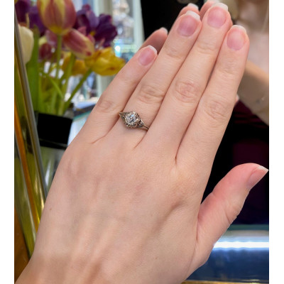 Prvorepublikový prsten s diamantem 0,52 ct