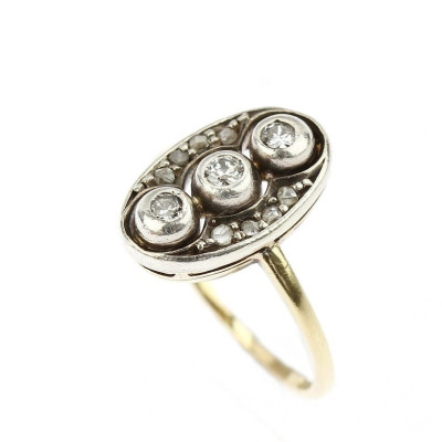 Art Deco gold ring with diamonds