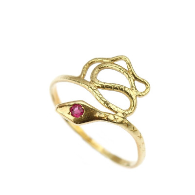 Snake ring with a synthetic ruby