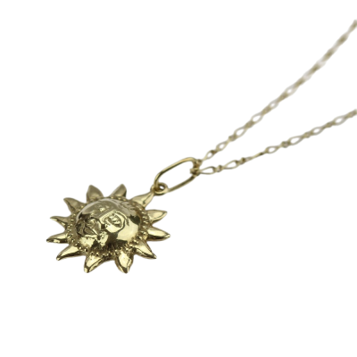 Gold chain with pendant