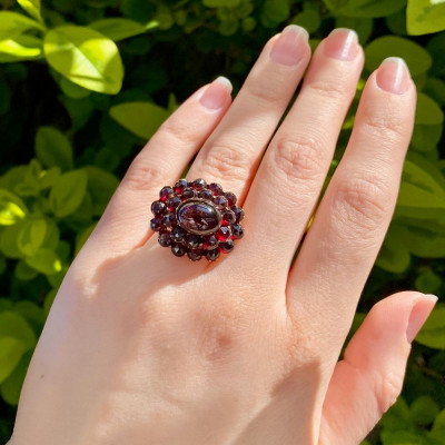 Gold ring with garnets