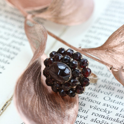 Gold ring with garnets