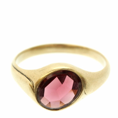 Gold ring with almandine - around 1900