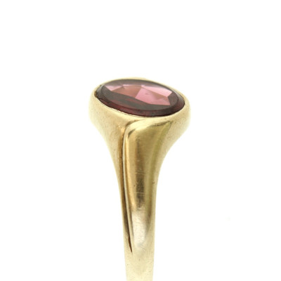 Gold ring with almandine - around 1900