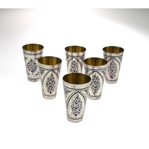 Stříbrné pohárky v etuji