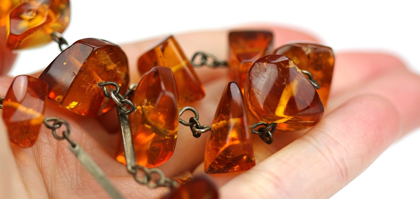 Jantarový šperk