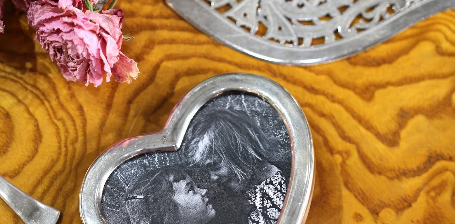 Stříbrný srdcový rámeček